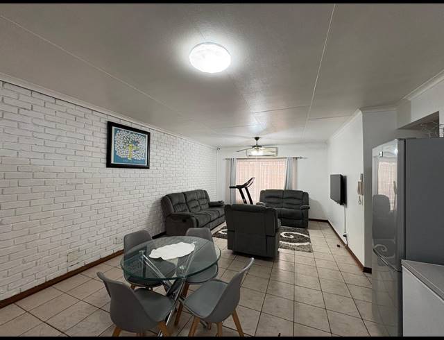 2 BEDROOM TOWNHOUSE FOR SALE IN ARCON PARK